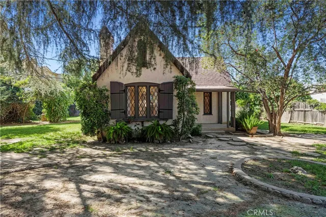 6553 Odessa Ave, Van Nuys, CA 91406