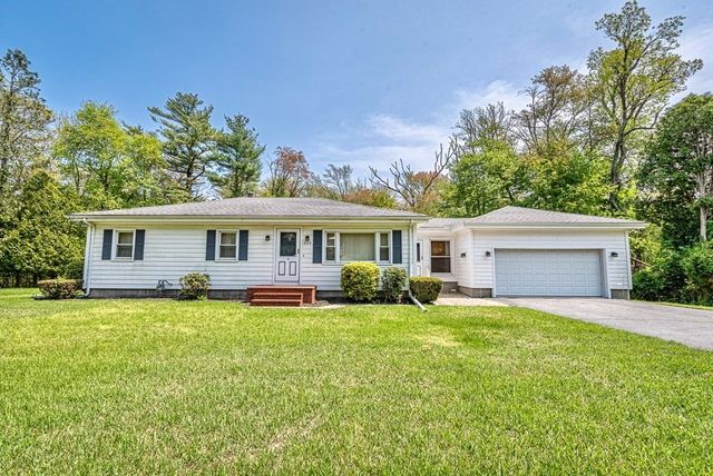 235 Chase Rd, Dartmouth, MA 02747