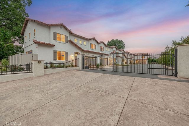 24755 Valley St, Newhall, CA 91321