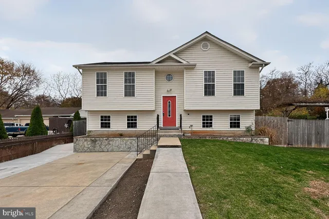 1034 58th Ave, Capitol Heights, MD 20743