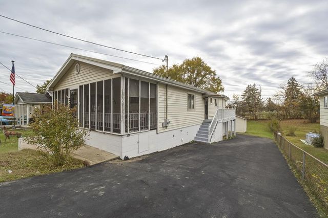 204 Highlawn Park Ave, Oak Hill, WV 25901