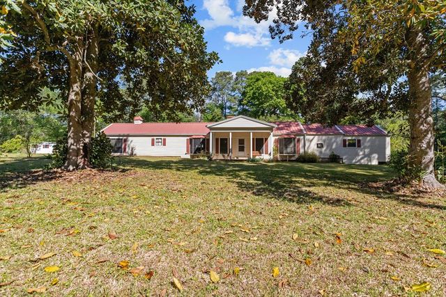 552 State Highway 7 W #W, Crockett, TX 75835