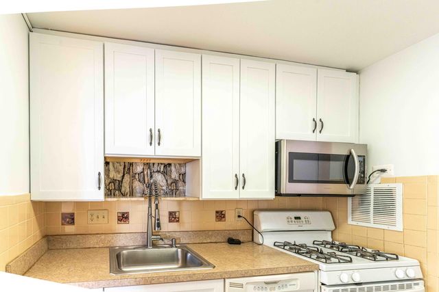 4343 Cherry Hill Rd #305, Arlington, VA 22207
