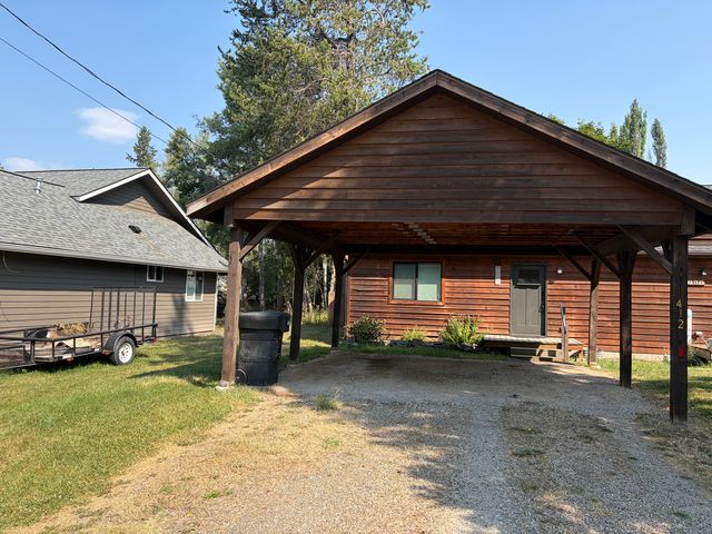 412 8th St   W #A, Whitefish, MT 59937