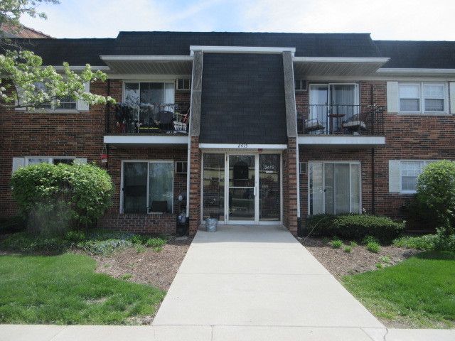 2415 Ogden Ave #12, Downers Grove, IL 60515