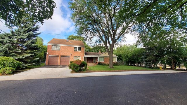8352 N  New England Ave, Niles, IL 60714