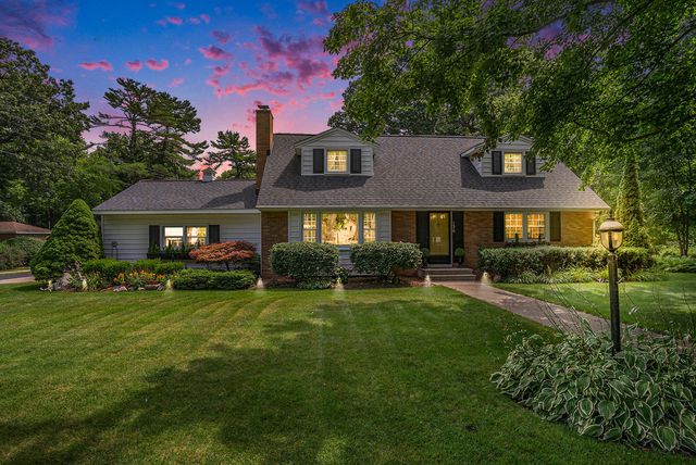 126 N  Fruitport Rd, Spring Lake, MI 49456