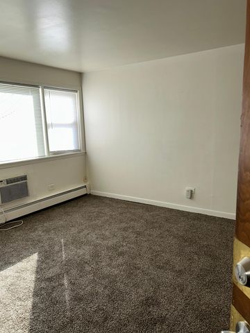 14019 S  School St, Riverdale, IL 60827