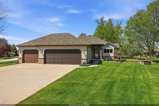 W5472 Edelweiss Ct, Appleton, WI 54913