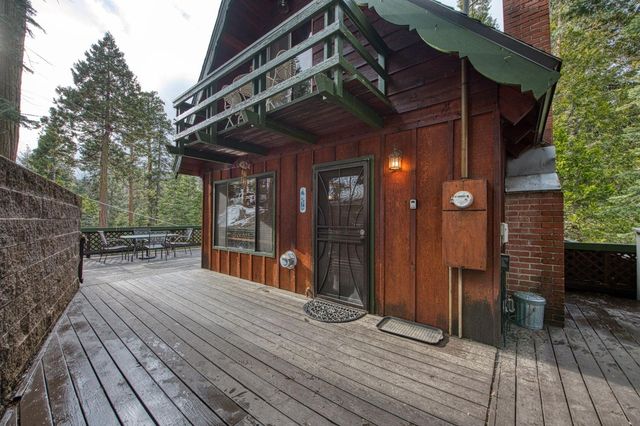 41965 Nuthatch Ln, Shaver Lake, CA 93664