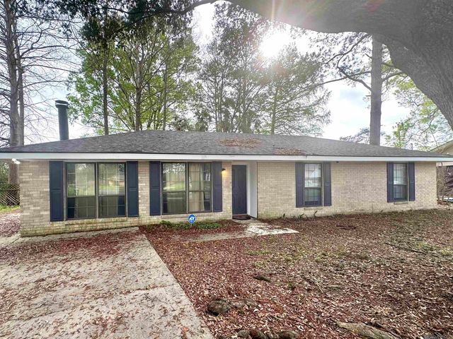 920 Paola St, Baker, LA 70714