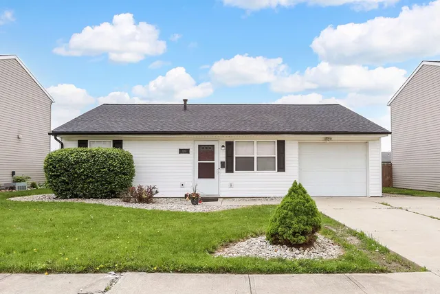 1253 Grenada Dr, Marion, OH 43302