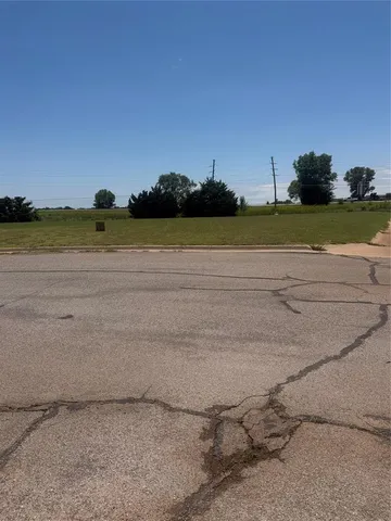 Willow St #17, Elk City, OK 73644