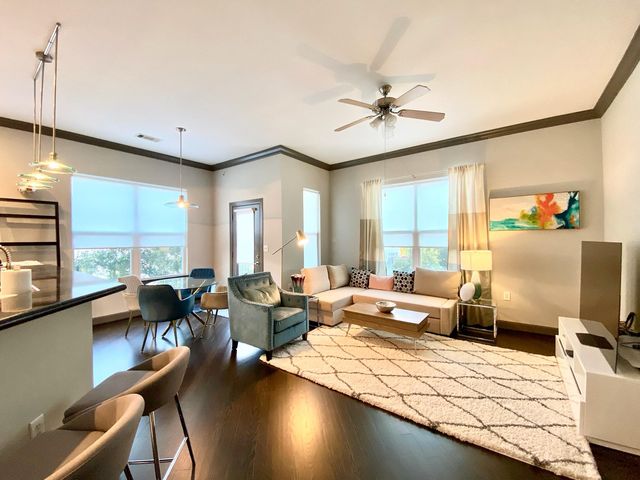 1010 Rosine St #20, Houston, TX 77019