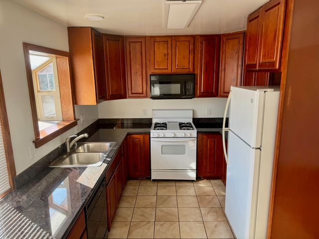 3810 Redding St #5, Oakland, CA 94619