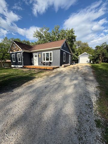 223 N  Western St, Stuart, IA 50250