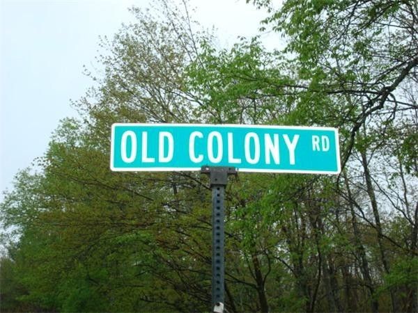 45 Old Colony Rd, Princeton, MA 01541