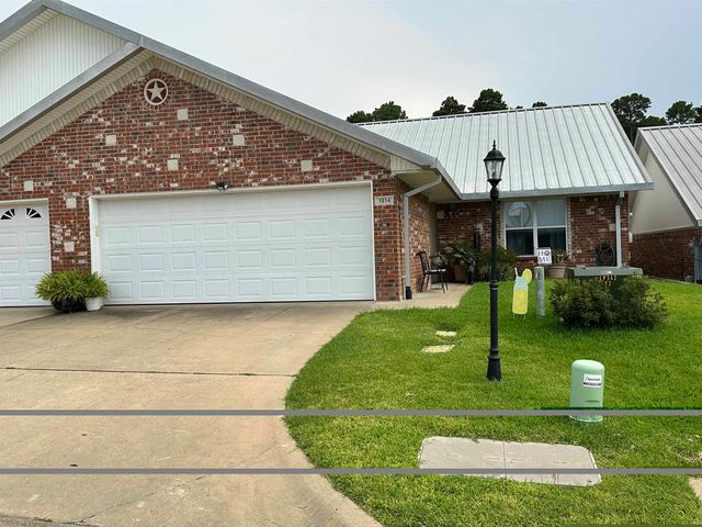 1814 Riverstone Ln, Longview, TX 75605