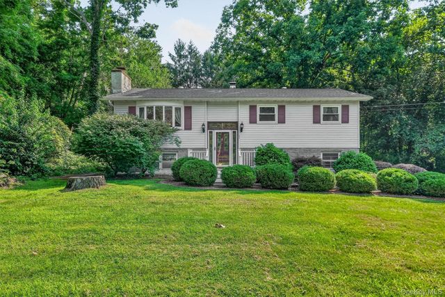 37 Julie Drive, Hopewell Junction, NY 12533