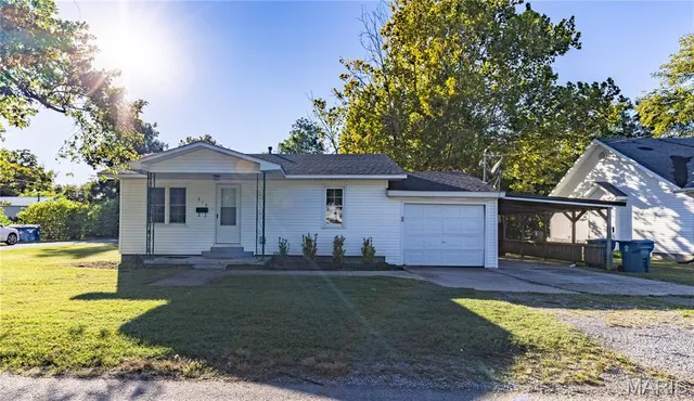 212 Millar St, East Prairie, MO 63845