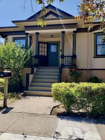 145 Myrtle St, Santa Cruz, CA 95060