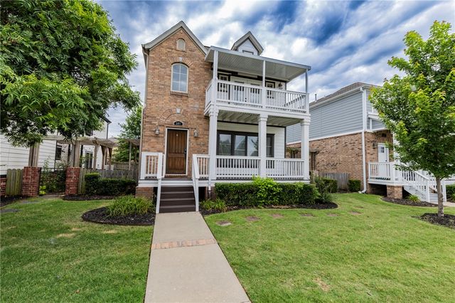 597 N  Rupple Rd, Fayetteville, AR 72704
