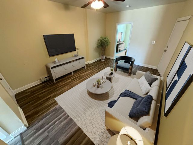615 N  8th St #1, Allentown, PA 18102