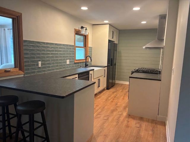 203 E  Lakeview Ave, Madison, WI 53716