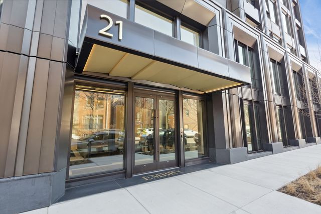 21 N  May St #502, Chicago, IL 60607