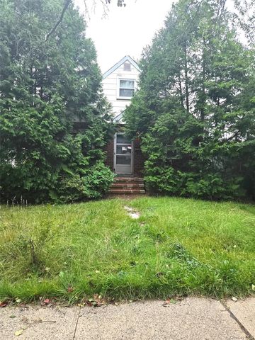 8116 264th Street, Glen Oaks, NY 11004