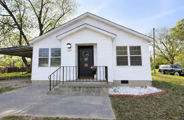 222 N  Broadway St, Obion, TN 38240