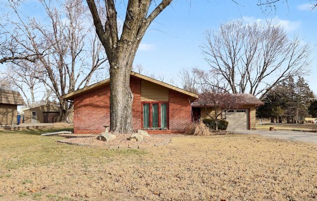 6600 N  Madison St, Hutchinson, KS 67502