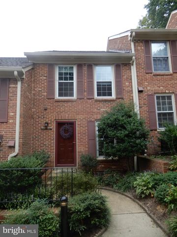 2524 S  Walter Reed Dr #3, Arlington, VA 22206