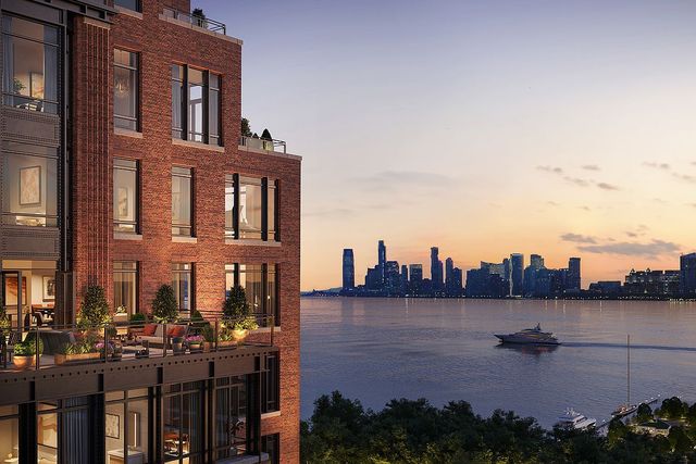 555 W  22nd St #7AW, New York, NY 10011