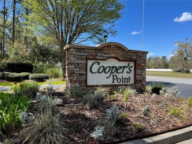 215 Coopers Point Dr   NE, Townsend, GA 31331