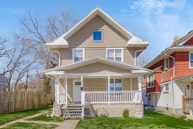 2112 E  36th St, Kansas City, MO 64109