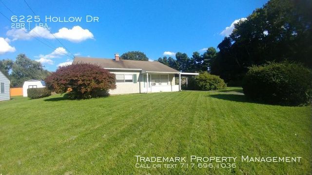 6225 Hollow Dr, East Petersburg, PA 17520
