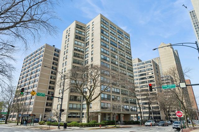 5050 S  East End Ave #8D, Chicago, IL 60615
