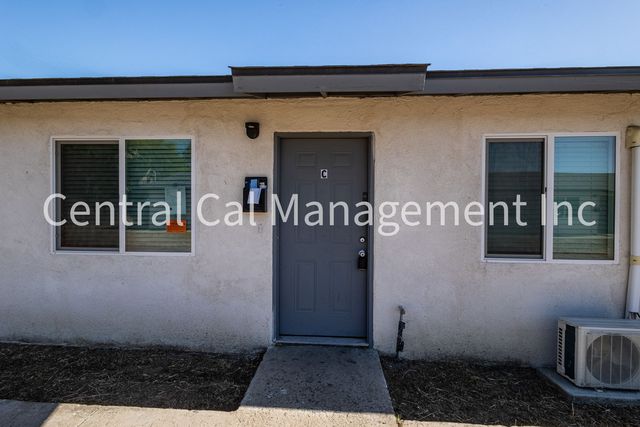 10705 Williams St #C, Lamont, CA 93241