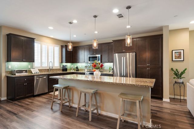 843 Seville Ln, Pomona, CA 91767