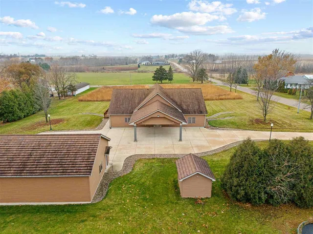 101 E  13th St, Sumner, IA 50674