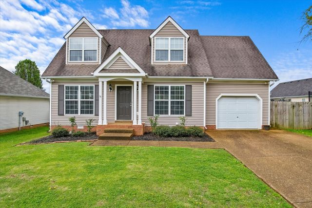 1015 Persimmon Dr, Spring Hill, TN 37174