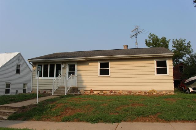13 S  Orange St, Kiron, IA 51448