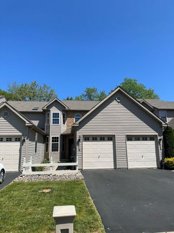 3064 Village Dr, Center Valley, PA 18034
