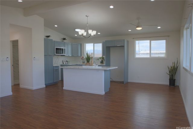 1638 Makamua St, Pearl City, HI 96782