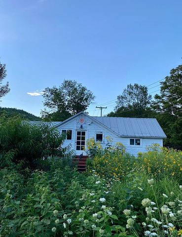 2137 Brockways Mills Rd, Chester, VT 05143