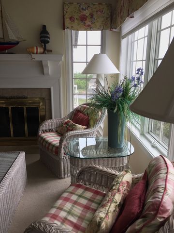 736 Spyglass Hl, Holland, MI 49424