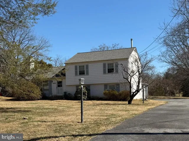 20909 Brooke Knolls Rd, Gaithersburg, MD 20882