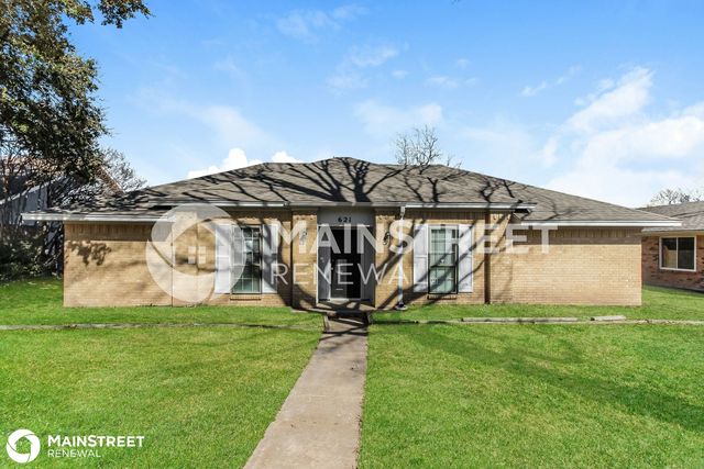 621 Granada Dr, Garland, TX 75043