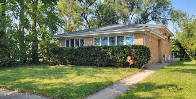 6740 N  Harding Ave, Lincolnwood, IL 60712